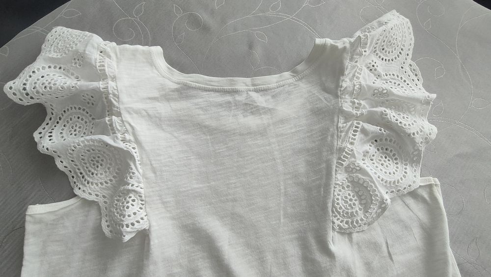 Bluzka damska z koronką