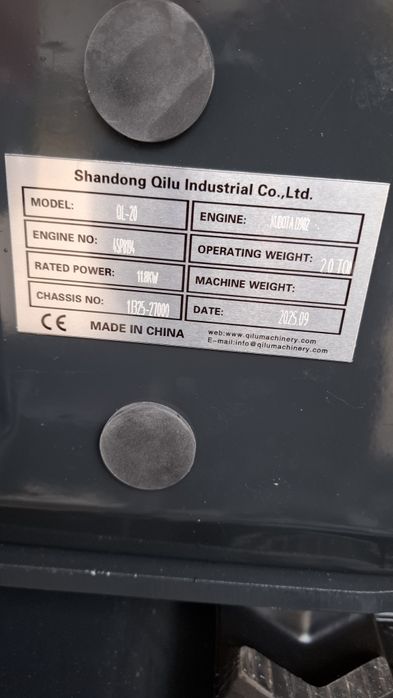 Giratoria 2t nova com motor kubota D902