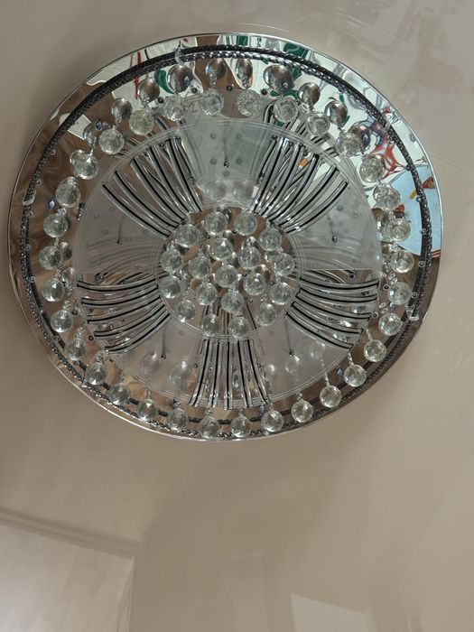 Люстра шикарна на пульте