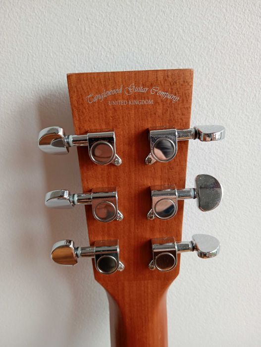 Guitarra eletroacústica