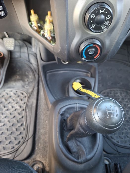 Toyota Yaris 1.0 VVT-i s/ar condicionado