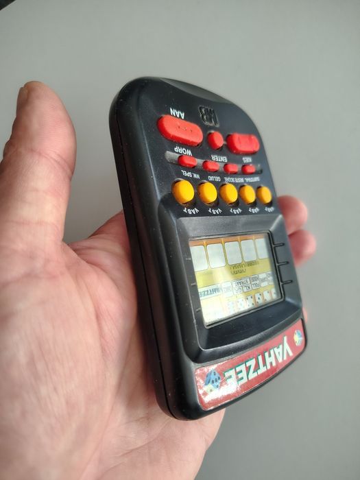 Stara Elektroniczna gierka gra konsola Yahtzee