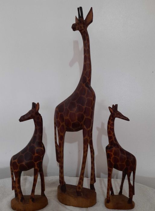 Artesanato Girafas decorativas em madeira