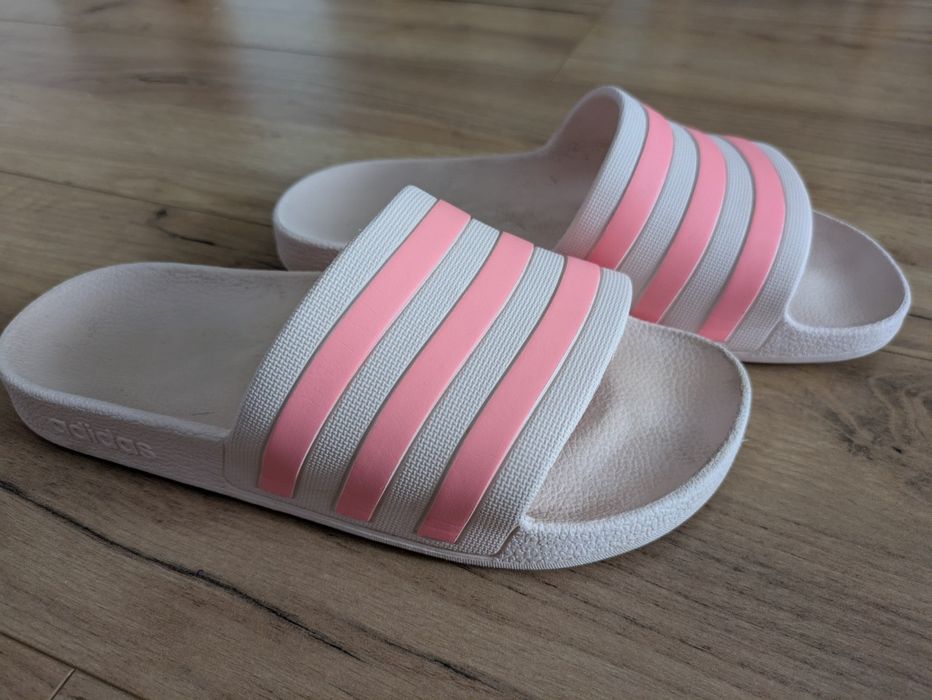 Klapki adidas różowe - rozm. 37, używane