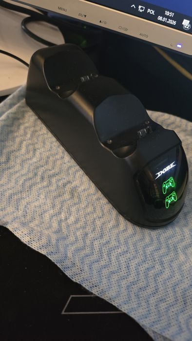 Ładowarka stacja dokująca pad ps4 DOBE