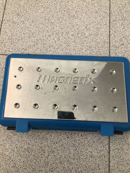 Jogo Magnetix com caixa