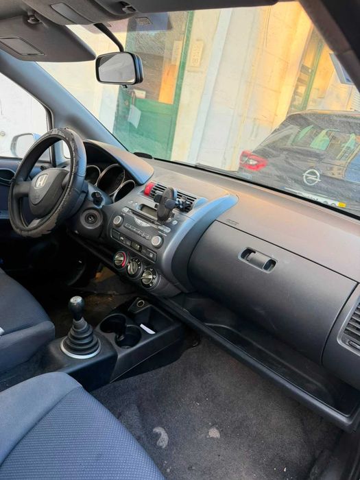 Honda Jazz  2001- Venda completa para reparação/peças