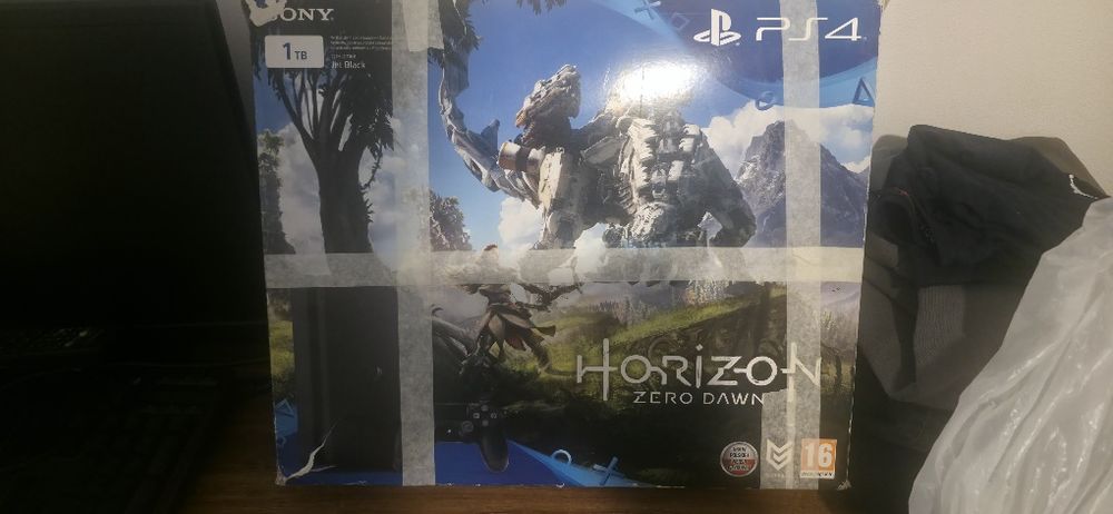 Konsola Ps4  1TB