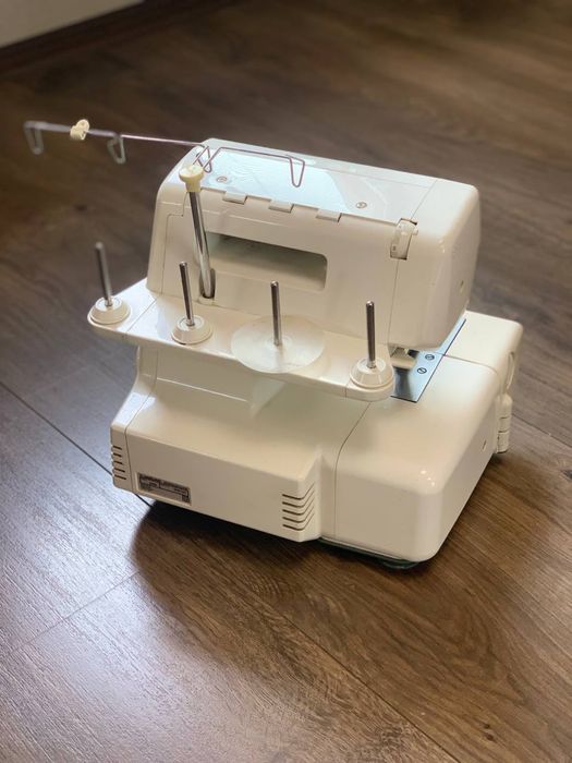 Оверлок Jaguar Epochlock 550D