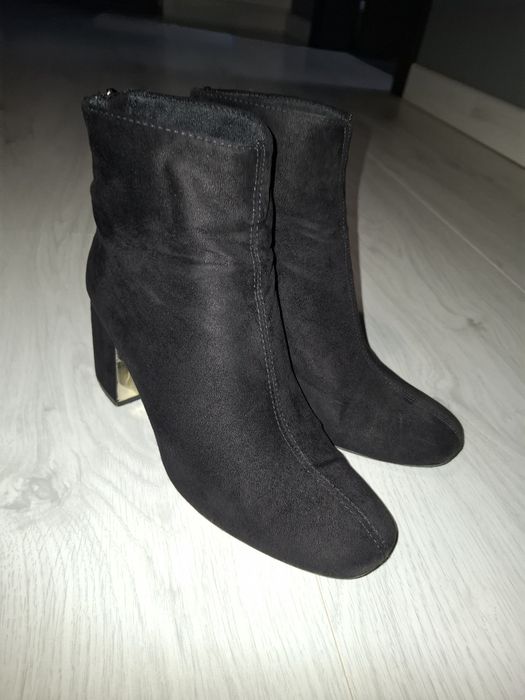 Botki stradivarius 38 czarne zamek obcas
