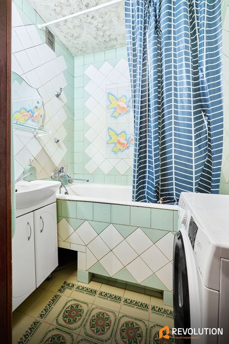 Без %; 3кімнати пр-т Червоної калини 22, державні програми, з ремонтом