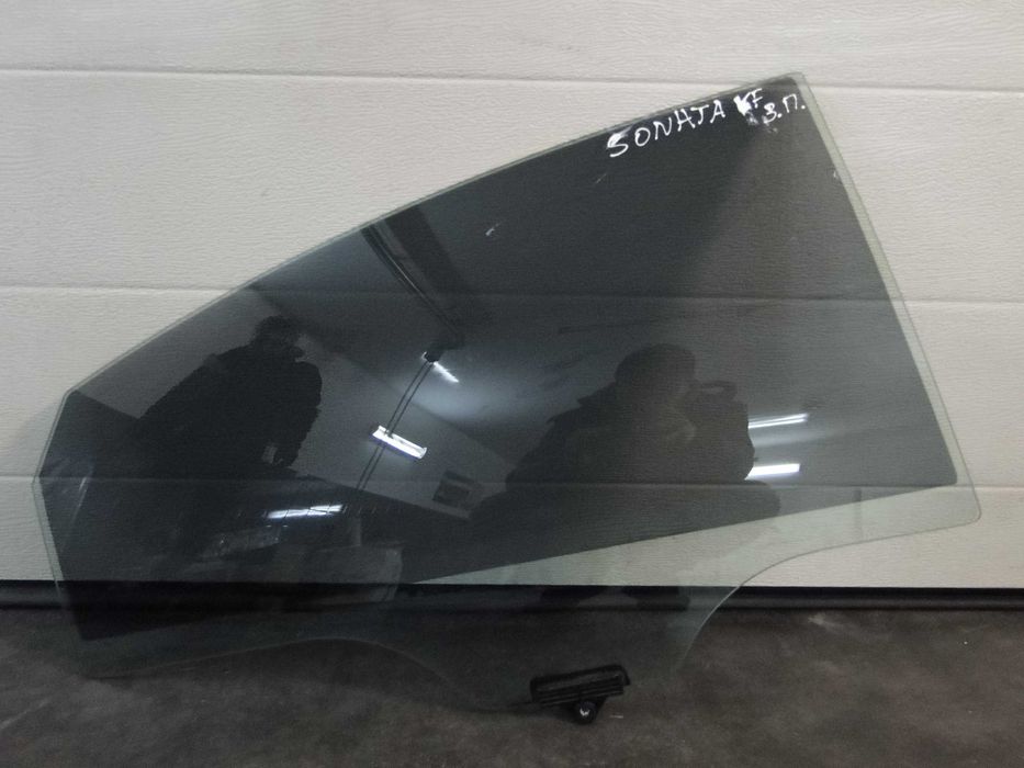 Скло стекло дверей заднє праве Hyundai Sonata YF 10-14p.