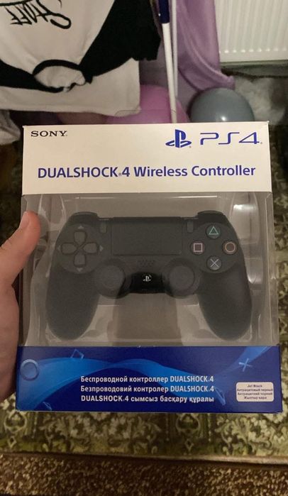 Play Station4 pro limited edition