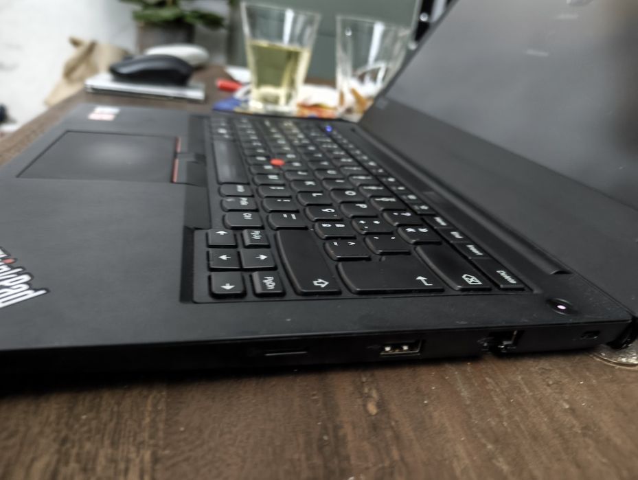 Lenovo ThinkPad E495 14" Ryzen 5 3500U - 256GB nvme - 8GB Ram