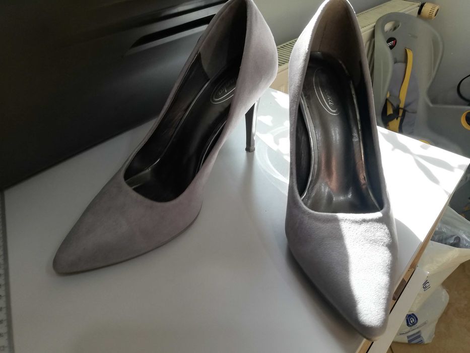 Szare czółenka rozmiar  39