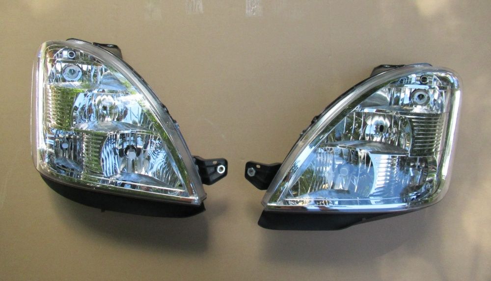 IVECO DAILY 2006 - lampa przednia lewa + prawa NOWE IDEALNE
