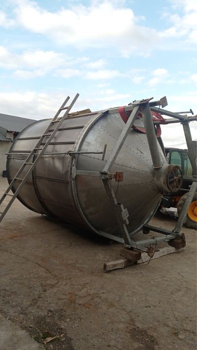 Зерносушарка мобільна RIELA 18 кубів