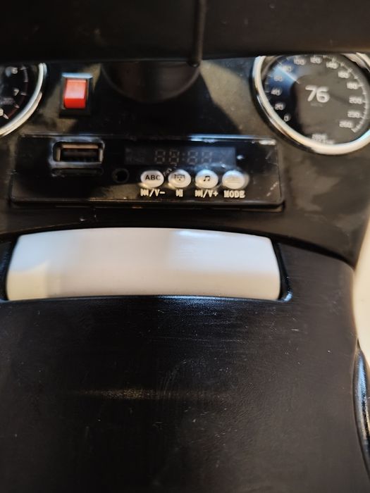 Pchacz Jeździk Volvo XC90