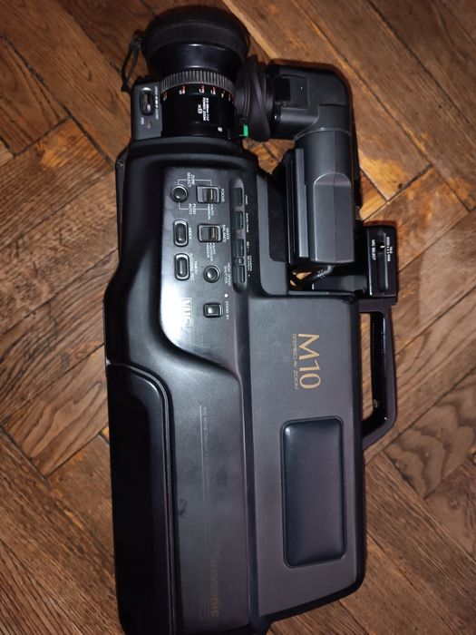 Продам відеокамеру