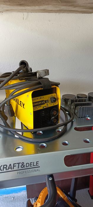 Stanley star 6000 180 A spawarka zestaw