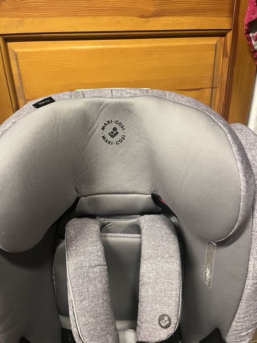 Fotelik Maxi Cosi Titan Pro 9-36 kg w Bdb stanie