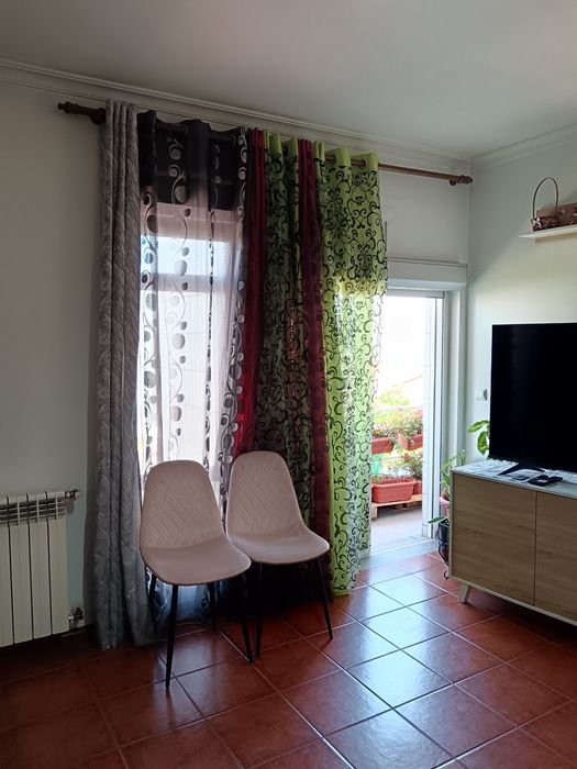 Vendo Apartamento T3 no Centro da Cidade de Mangualde  com muito luminosidade, acolhedor.