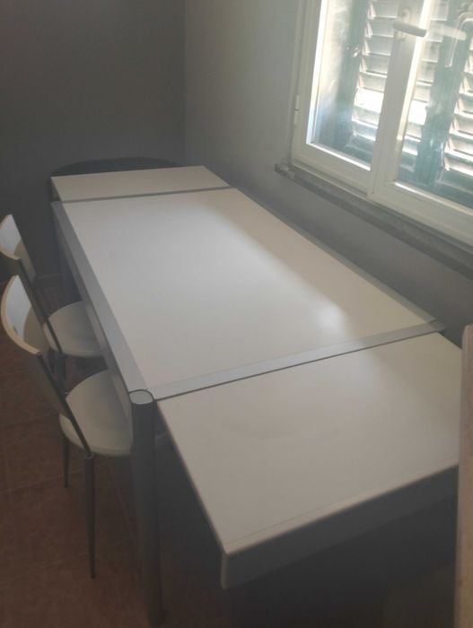 Mesa extensível casa de jantar ou cozinha conjunto 4 cadeiras