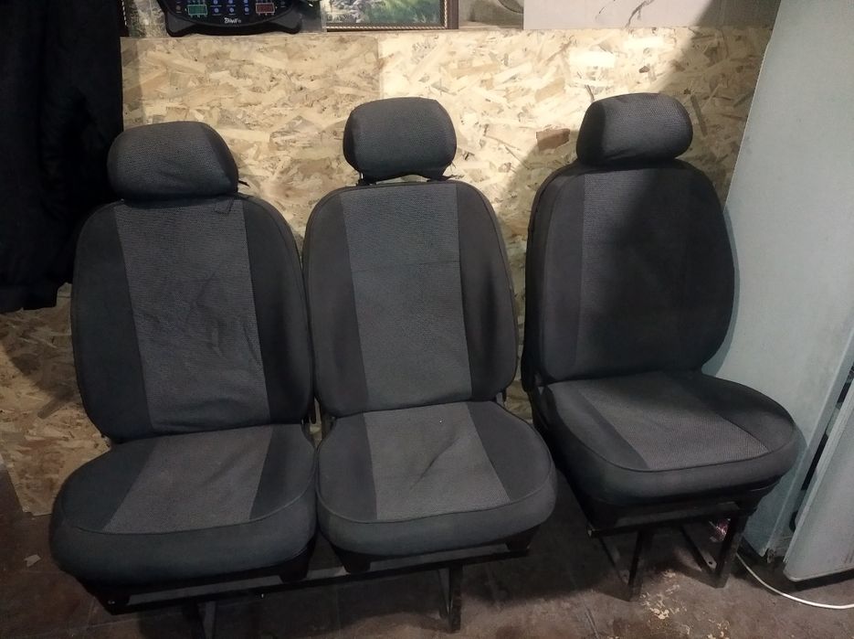 Ряд сидушек 2 + 1