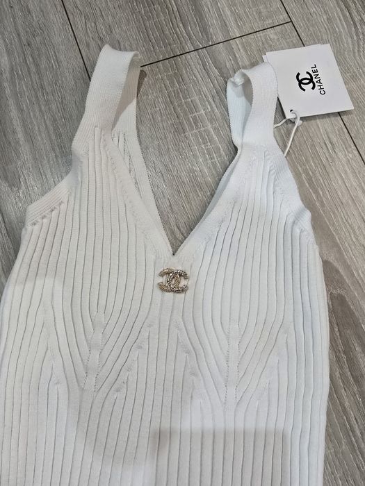 Topik biały Chanel S