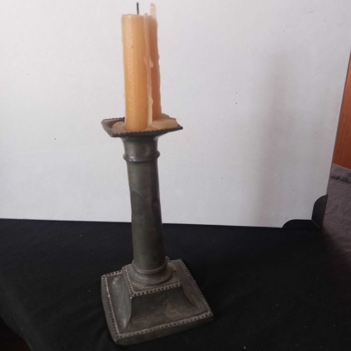 Castiçal em estanho