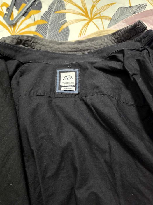 Várias camisas em bom estado S e M e calças também