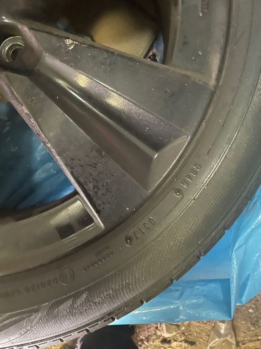 Sprzedam  Felgi 17  5.114,3 otworem centralnym  66.1