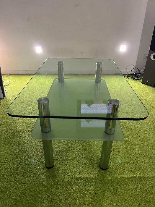 Stolik szklany .
