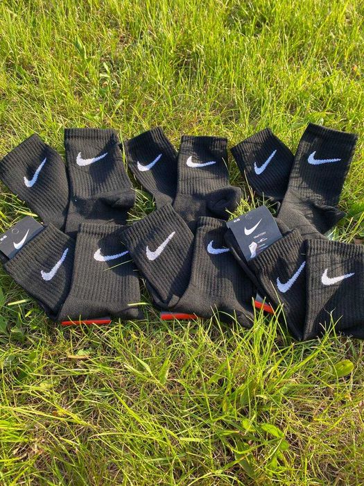 Wysokie skarpetki damskie i meskie Nike czarne
