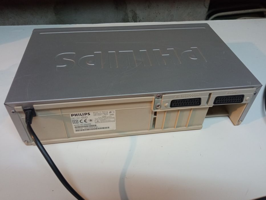 Ładny magnetowid Philips VR 540/58
