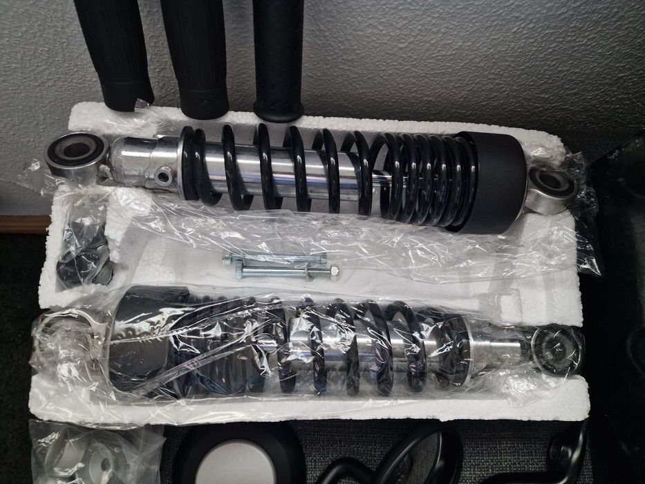 Peças diversas para Triumph Street Twin 900 ano 2016