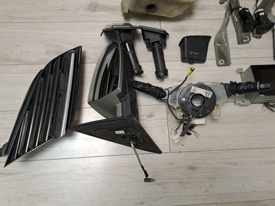 Дзеркало/ Приборна панель Nissan Primera P12