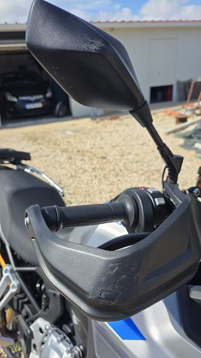 Voge DSX 900 de 2024 com 6800 km's
