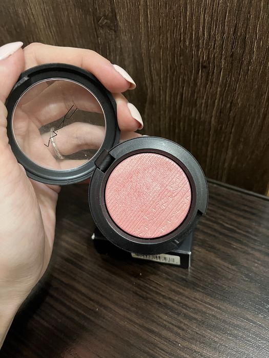 Румʼяна MAC Into the Pink