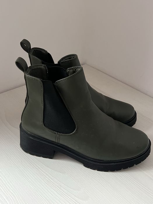 Жіночі ботінки демі з утепленням