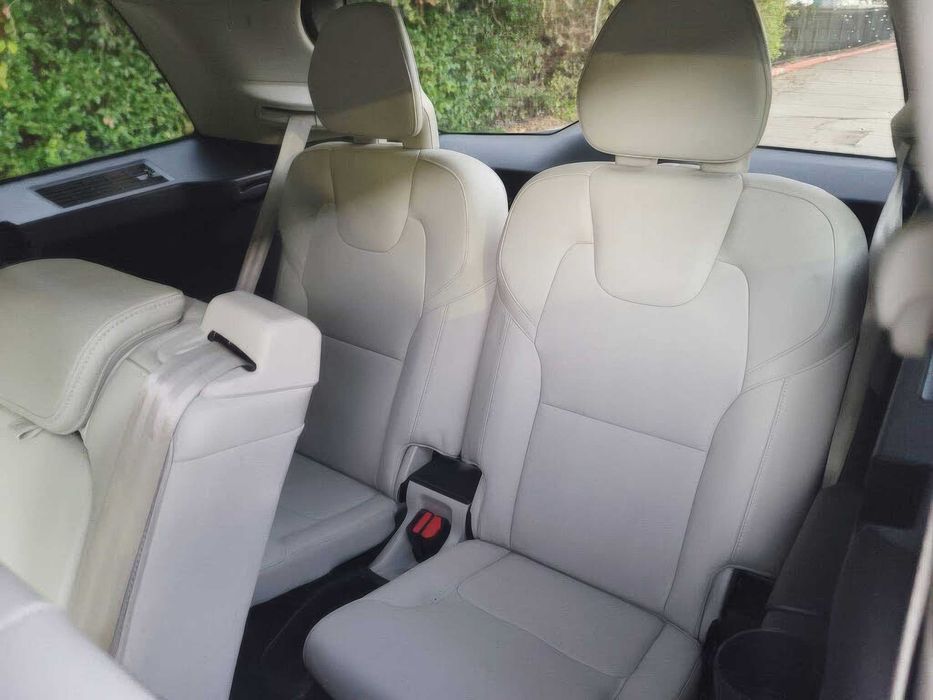 Volvo XC90 T6 Momentum      2017