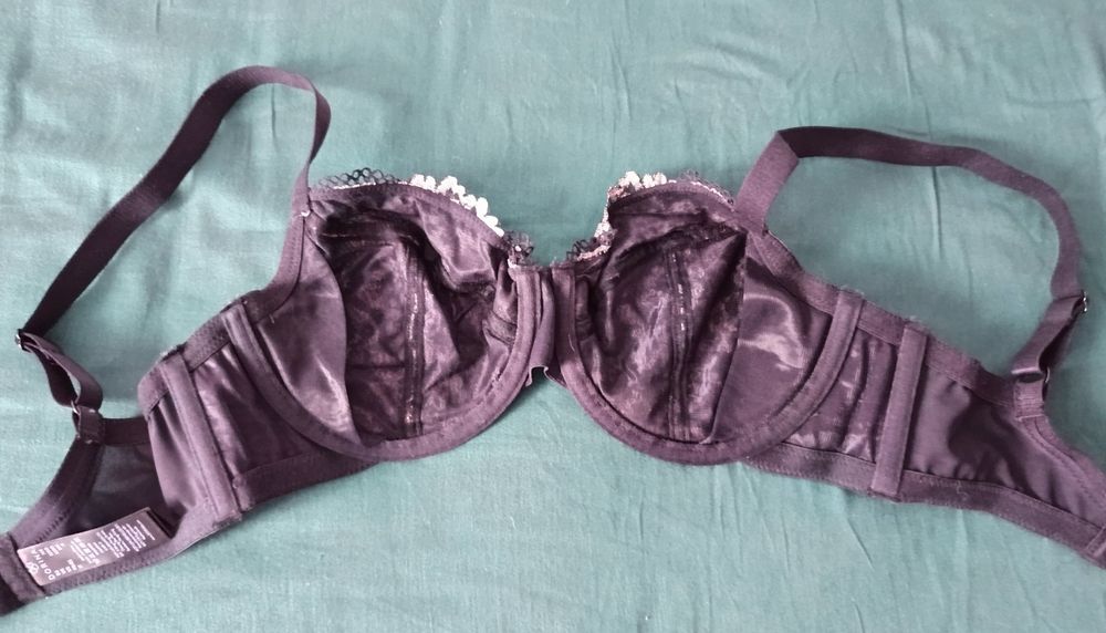 Biustonosz 70E Dorina