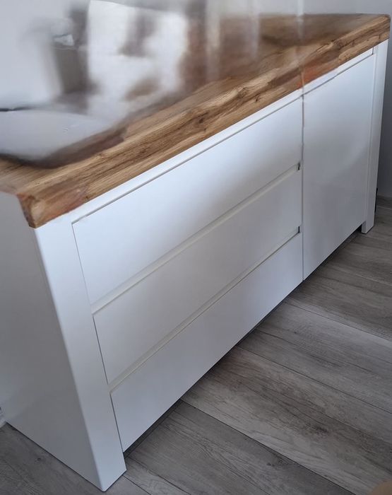 Komoda Black Red White Holten 156 cm – biały / dąb wotan / biały połysk