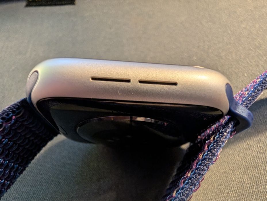 Продам Apple Watch Series 6 (44mm, Silver Aluminum)