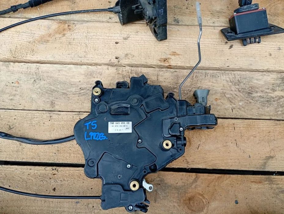 zamek lewy drzwi przesuwnych stycznik vw transporter t5 2003-2009 7h08