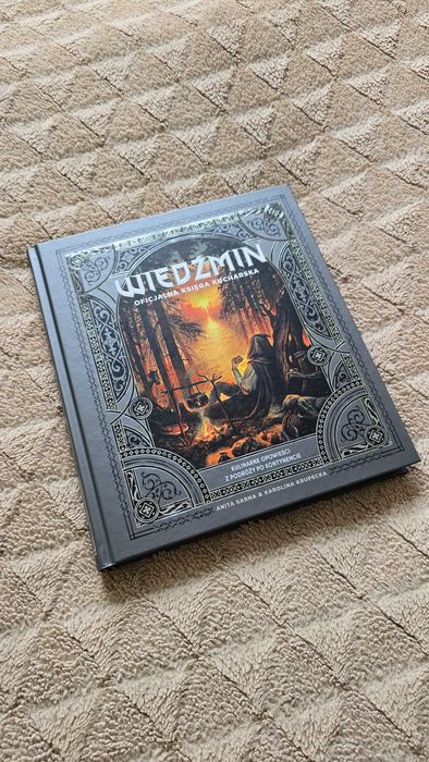 Wiedźmin. Oficjalna Księga kucharska stan idealny
