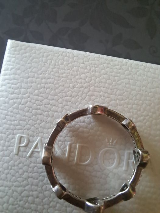 Anel Pandora Allur hearts