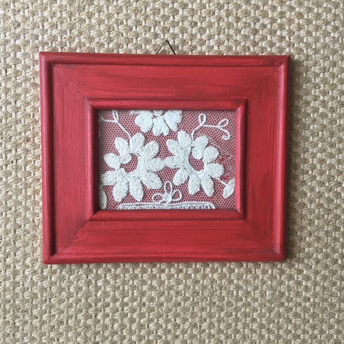 Vários bordados emoldurados todos raros