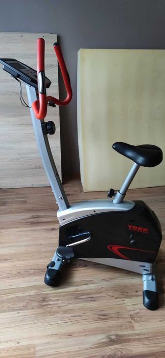 Rower treningowy York C102 - magnetyczny