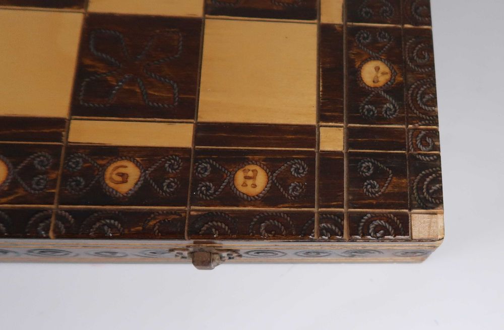 Jogo de xadrez artesanal em madeira - grande 49.5 cm